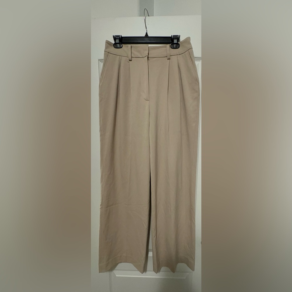 Women's Wide Leg Pleated Trousers - Beige